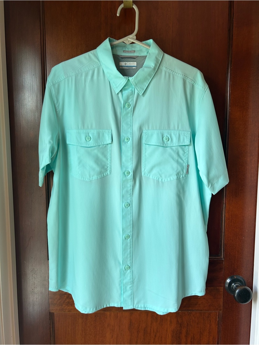 Men’s Columbia Short-Sleeve Button-Down Shirt - Aqua Teal NEVER WORN